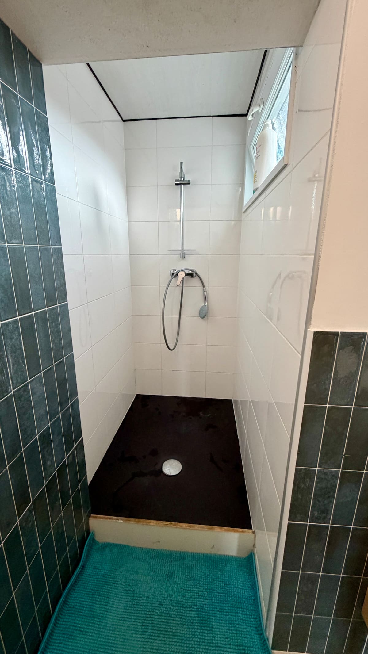 Salle de bains entière partagée image 4 — Chambre 1, photo 11